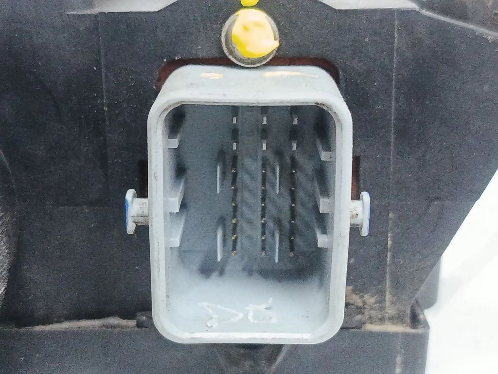 ford-c-max-aracinizda-el-freni-arizasi-uyarisi-mi-aliyorsunuz