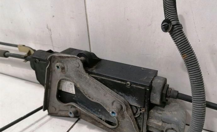 mercedes-s-serisi-w221-el-fren-motoru-park-fren-unitesi-tamir-and-cikma