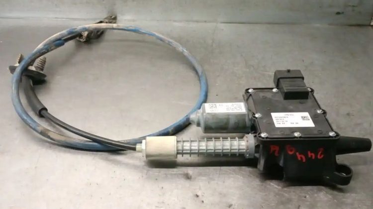 peugeot-3008-2009-2016-cikma-el-fren-motoru-ve-tamiri