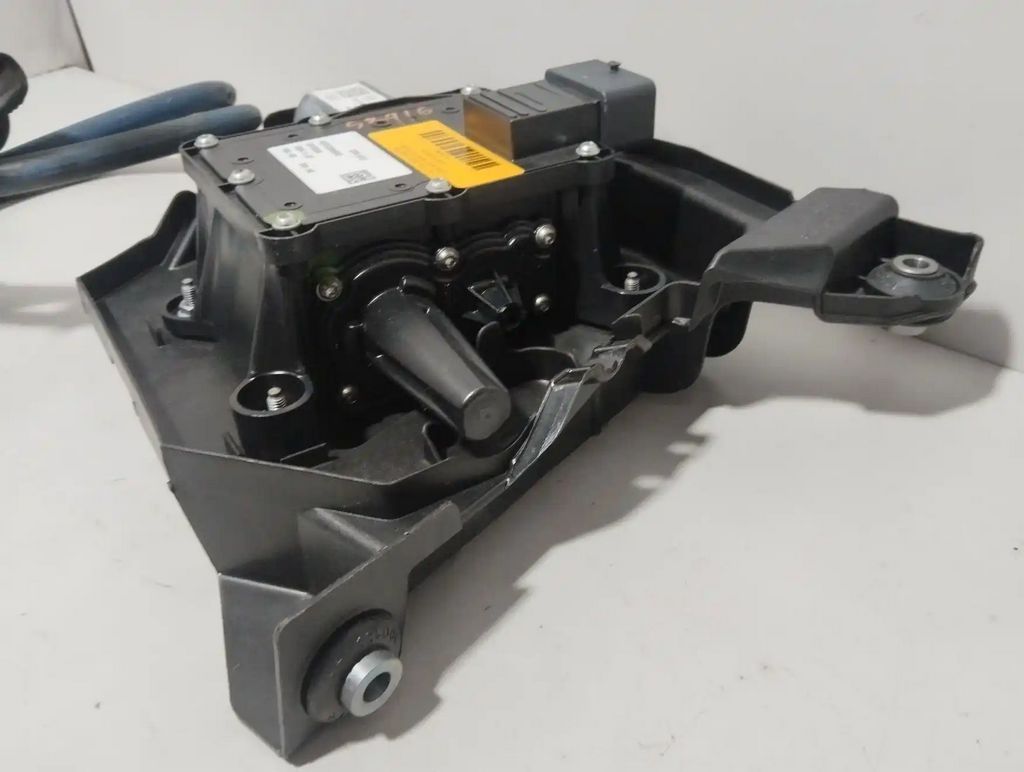 peugeot-5008-2009-2016-elektrikli-el-fren-motoru-tamir-and-orjinal-cikma