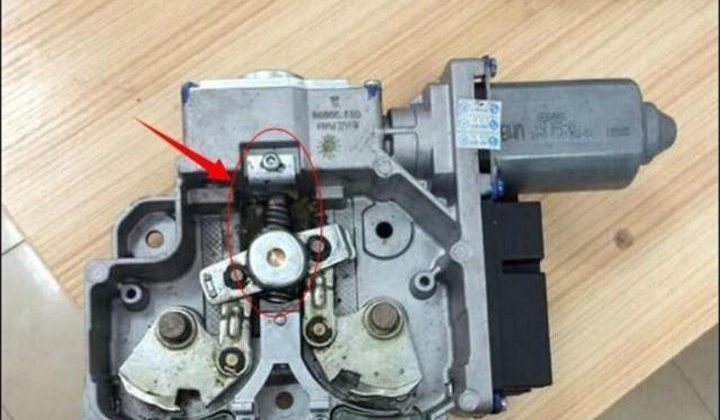 bmw-7-serisi-el-fren-motoru-tamiri-elektronik-park-freni-onarimi