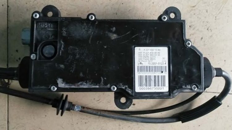 mercedes-s221-el-fren-motoru-tamiri-elektronik-park-freni-onarimi