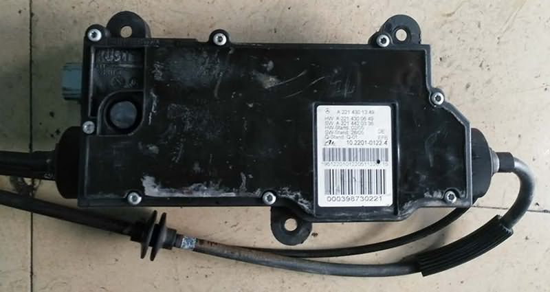 mercedes-s221-el-fren-motoru-tamiri-elektronik-park-freni-onarimi